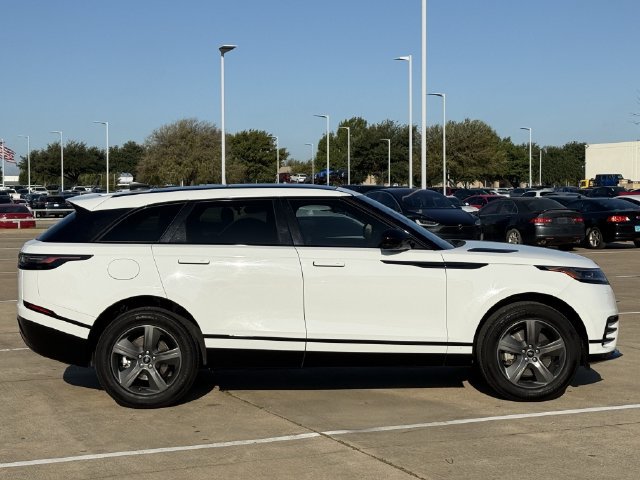 Used 2025 Land Rover Range Rover Velar Dynamic SE AWD/4WD image 3