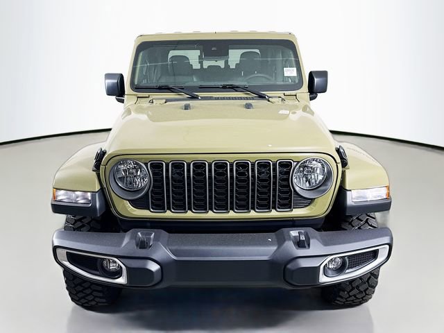 New 2025 Jeep Gladiator Sport image 2