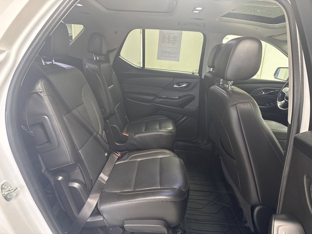 Used 2021 Chevrolet Traverse Premier w/ Redline Edition AWD/4WD image 35