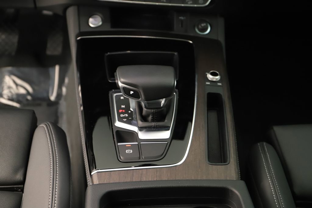 Certified 2025 Audi Q5 e Premium Plus w/ Premium Plus Package image 21