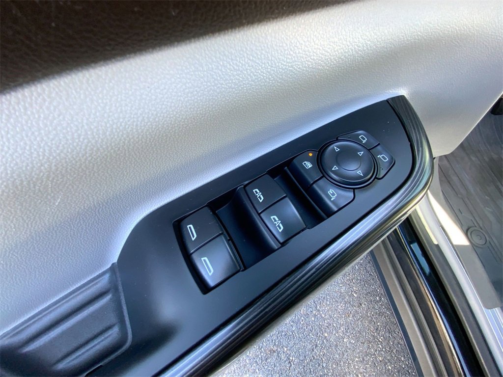 Certified 2023 GMC Acadia SLT w/ Technology Package image 21