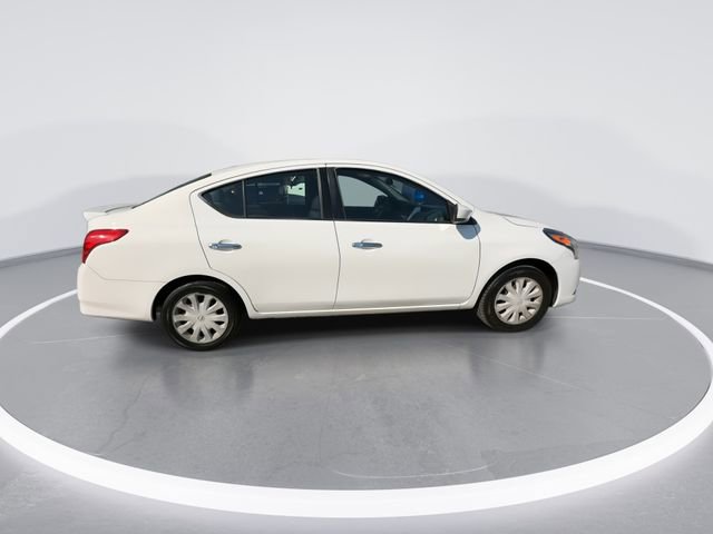 Used 2019 Nissan Versa SV image 9