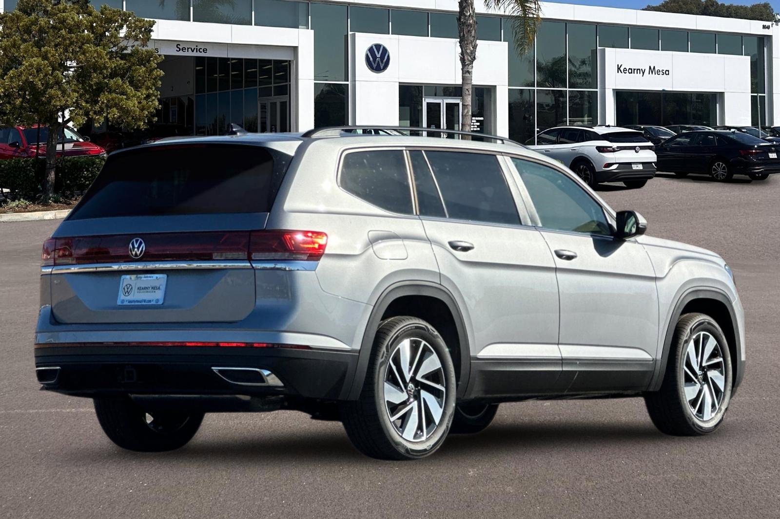 New 2026 Volkswagen Atlas SE image 4