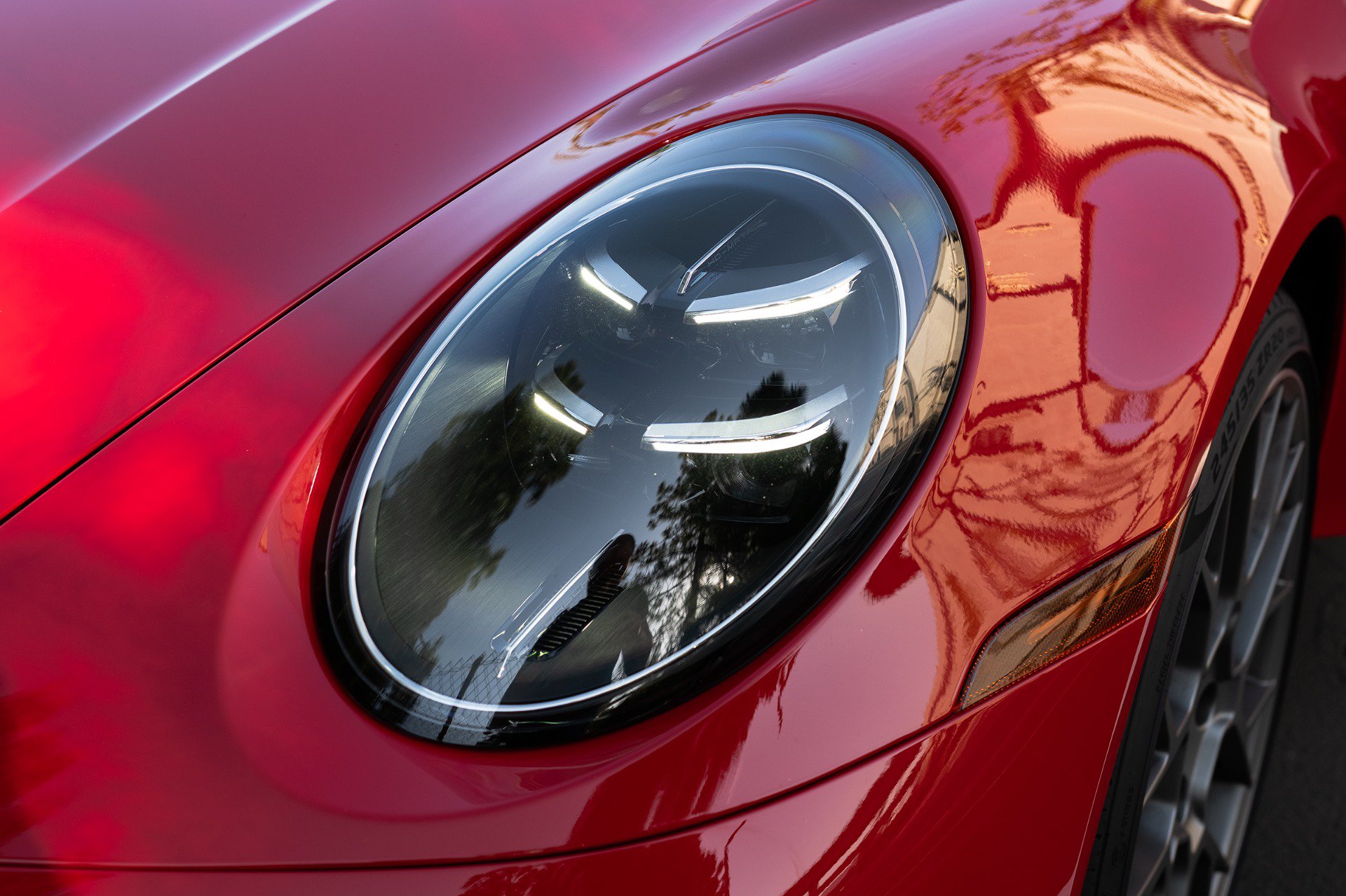 Used 2025 Porsche 911 Carrera RWD image 19