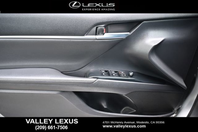 Used 2019 Toyota Camry XSE FWD image 17