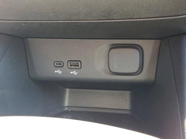 Used 2025 Buick Envista Preferred w/ Advanced Safety Package image 32