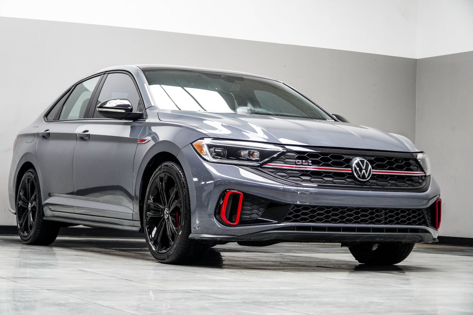 Used 2022 Volkswagen Jetta GLI Autobahn FWD image 4
