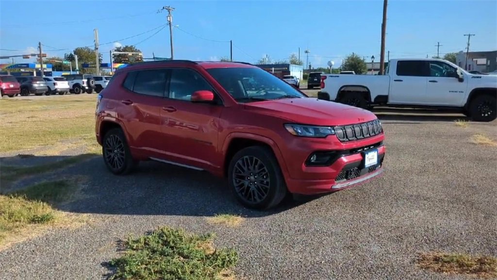 Used 2022 Jeep Compass Limited image 2