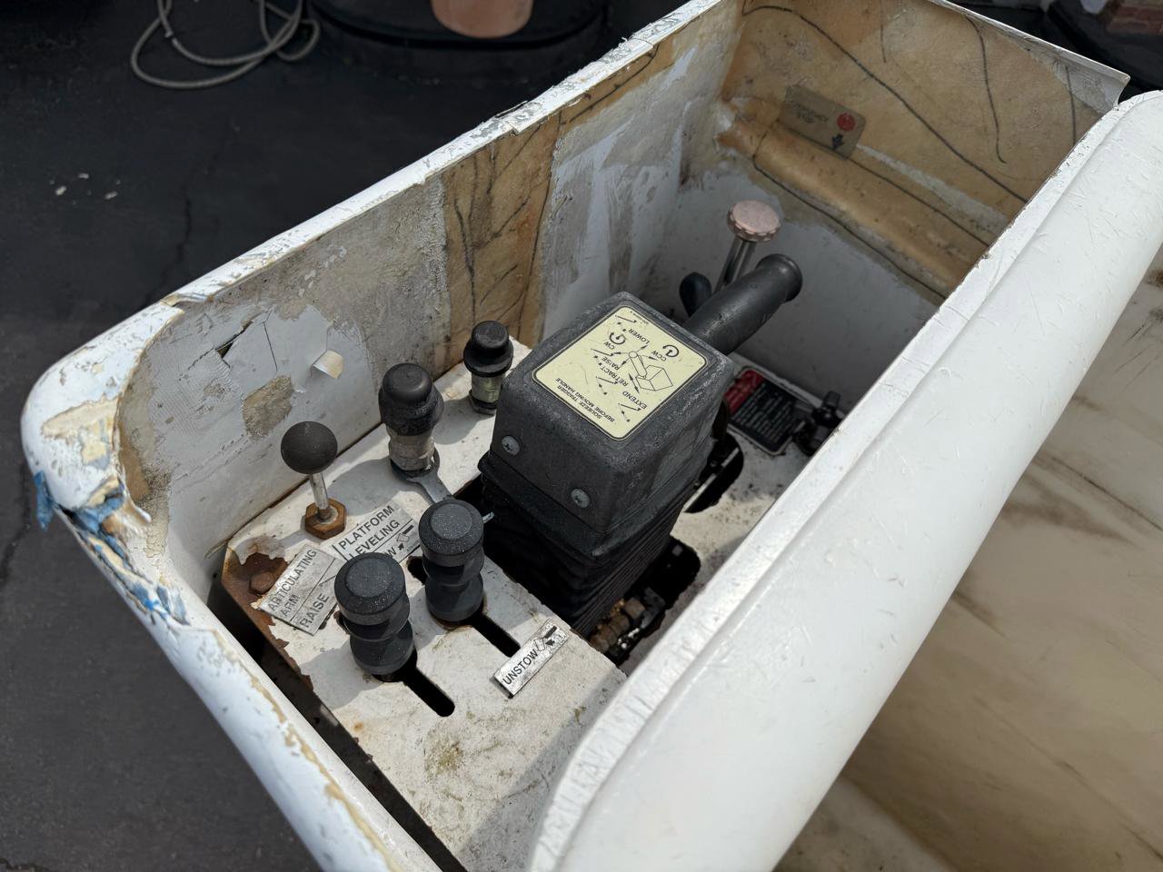 Used 2003 Ford F550 2WD Regular Cab Super Duty image 11