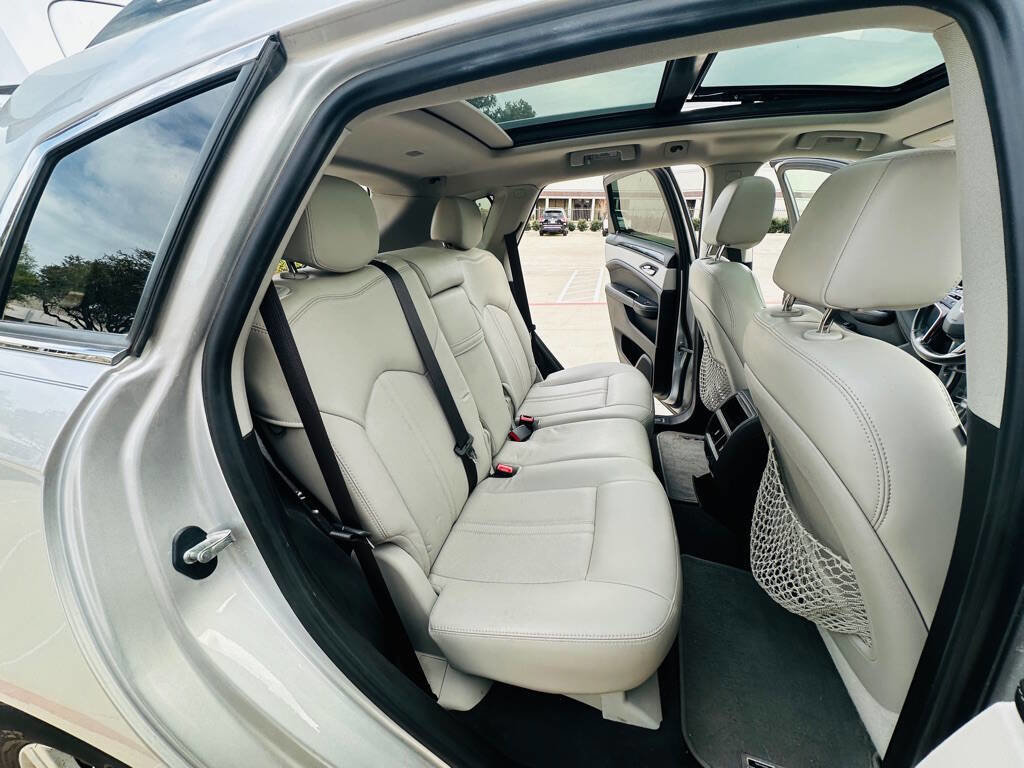 Used 2014 Cadillac SRX Luxury w/ Driver Awareness Package image 20