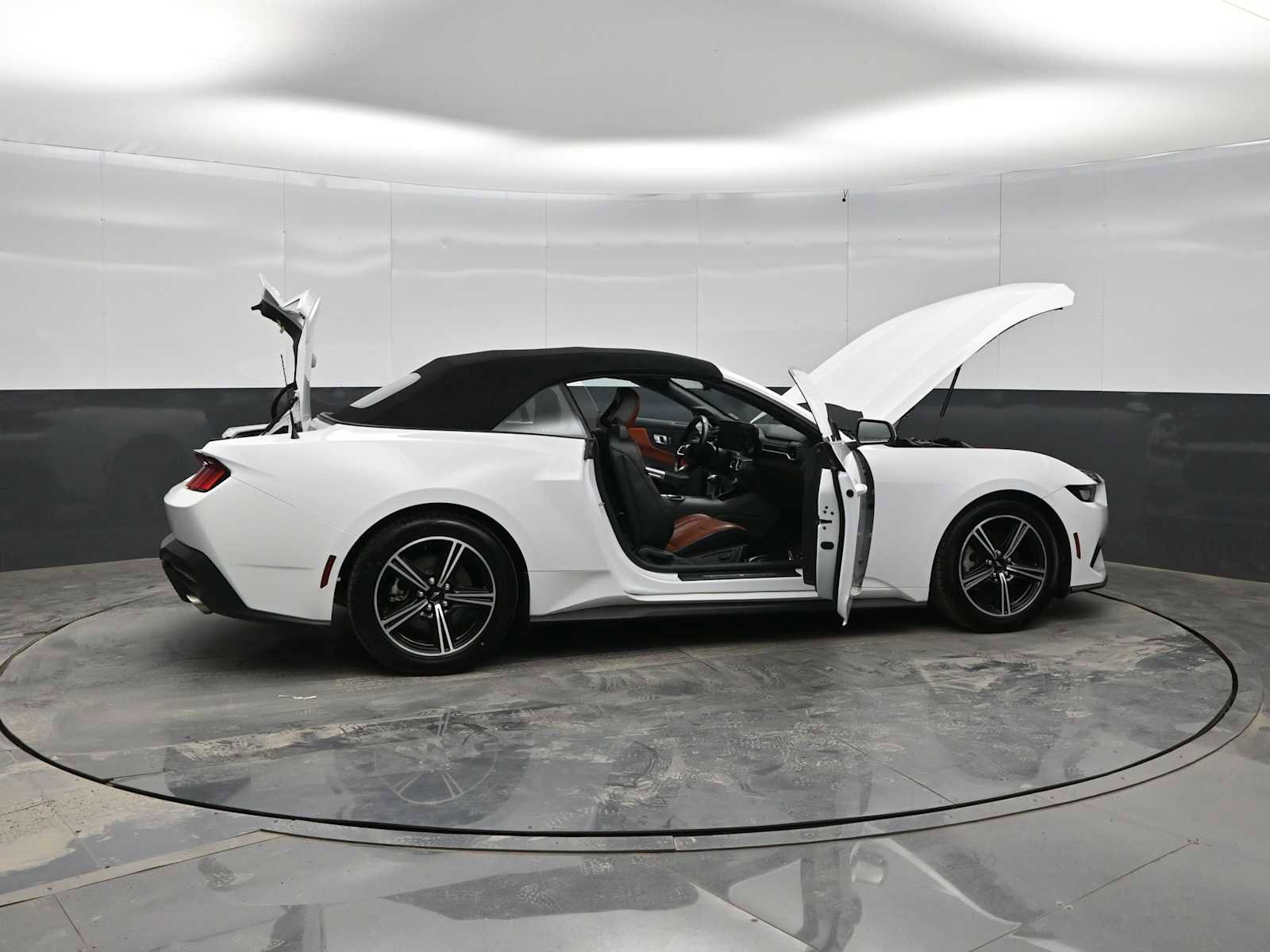 Used 2024 Ford Mustang Premium image 43