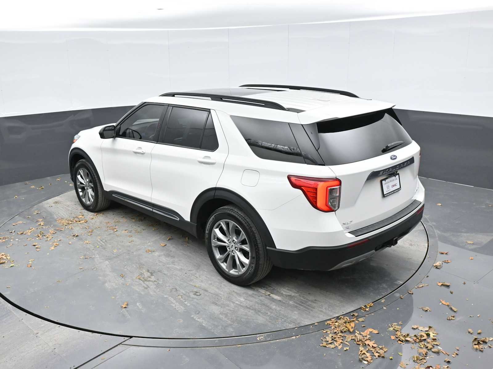 Used 2022 Ford Explorer XLT w/ Equipment Group 202A image 25