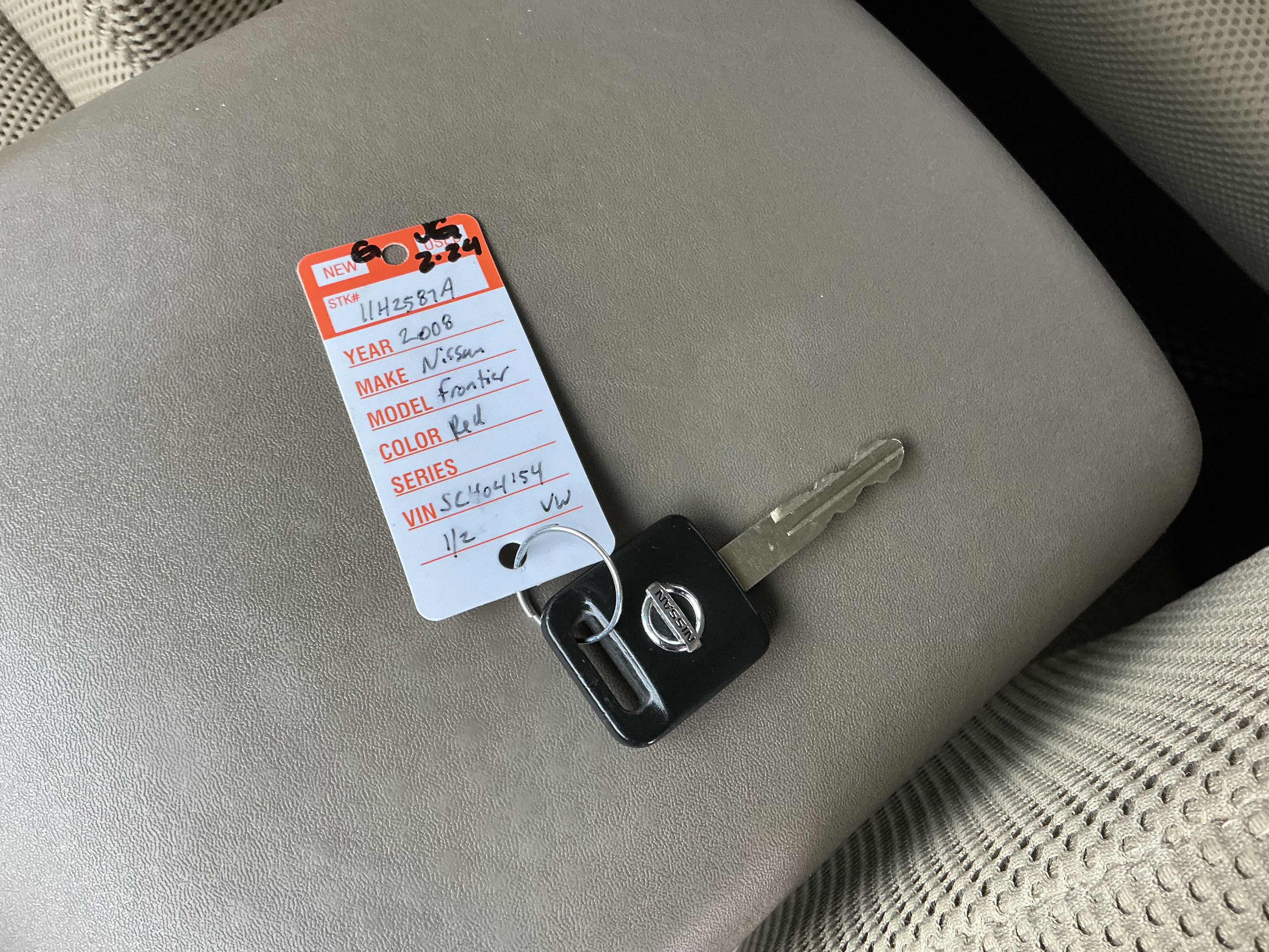 Used 2008 Nissan Frontier SE image 7