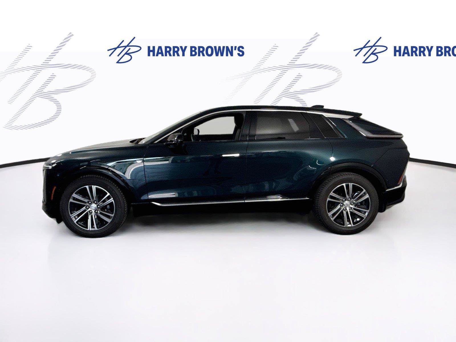 Used 2024 Cadillac Lyriq Luxury w/ LPO, Floor Liner Package AWD/4WD image 28