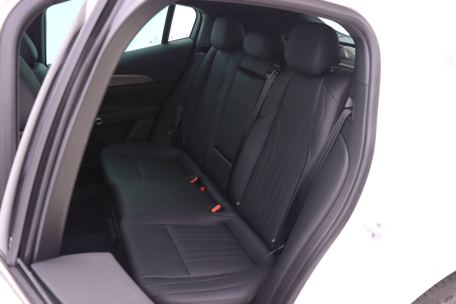 New 2024 Maserati Grecale GT image 10