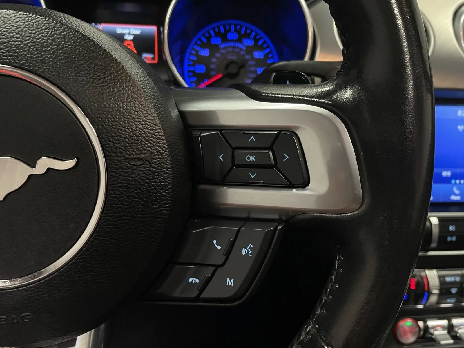 Used 2019 Ford Mustang Premium image 23