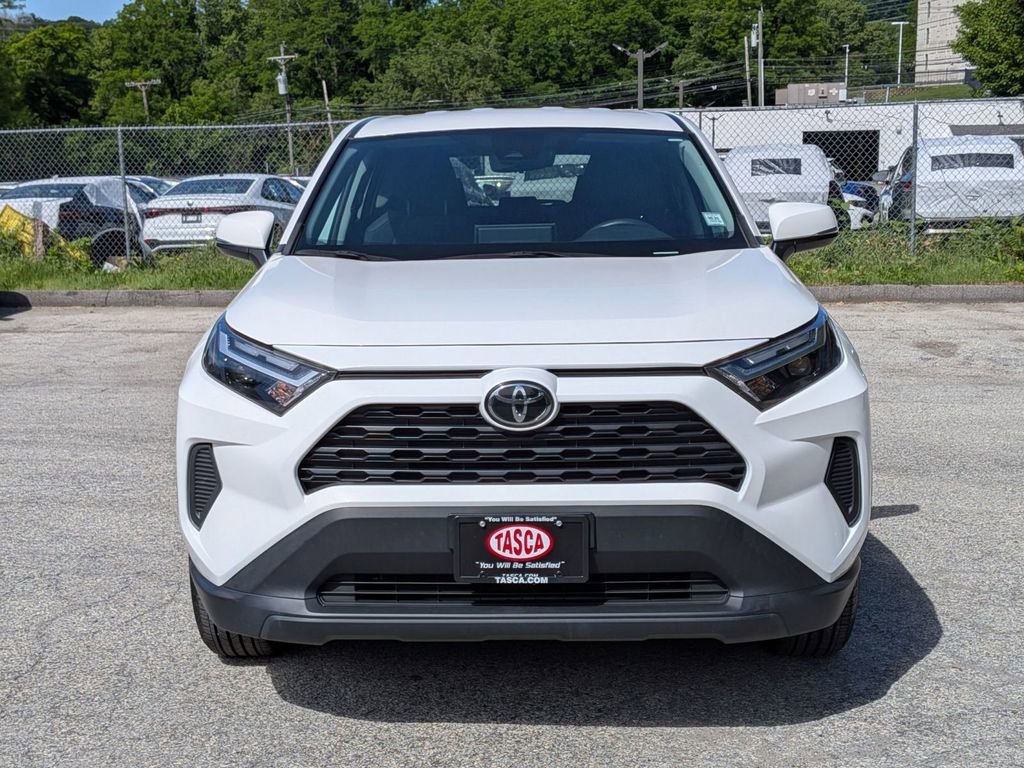 Used 2023 Toyota RAV4 LE AWD/4WD image 10