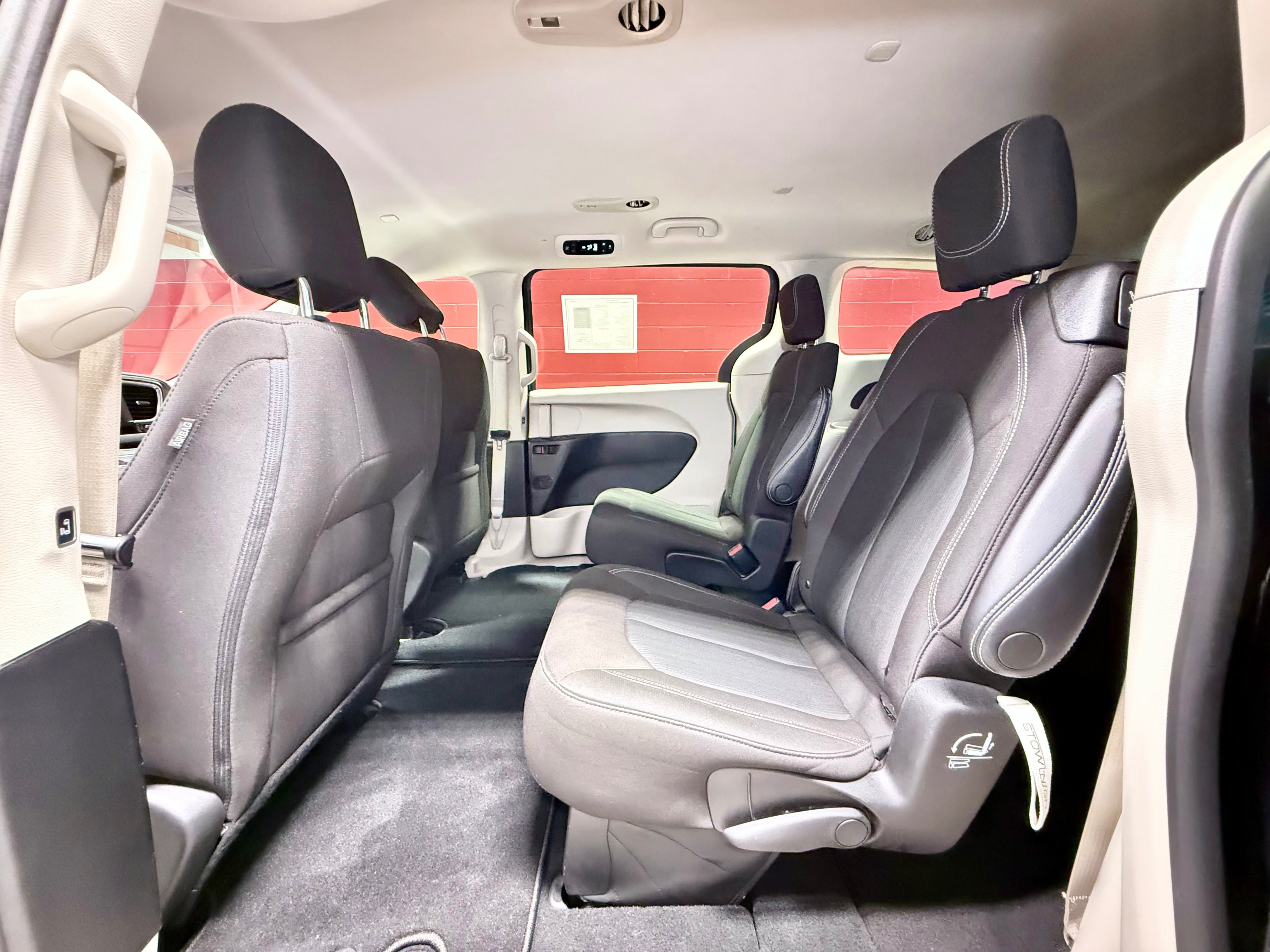 Used 2023 Chrysler Voyager LX FWD image 32