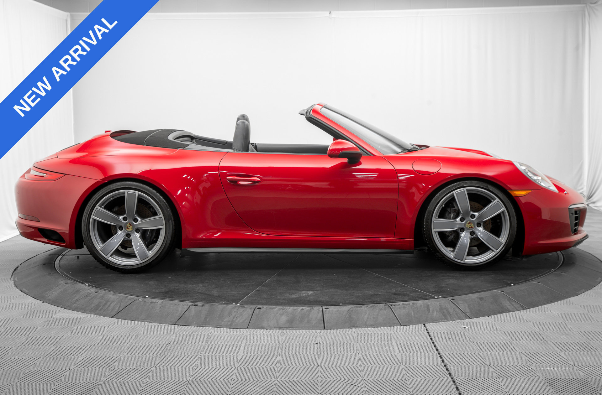 Used 2017 Porsche 911 Carrera 4 AWD/4WD image 8