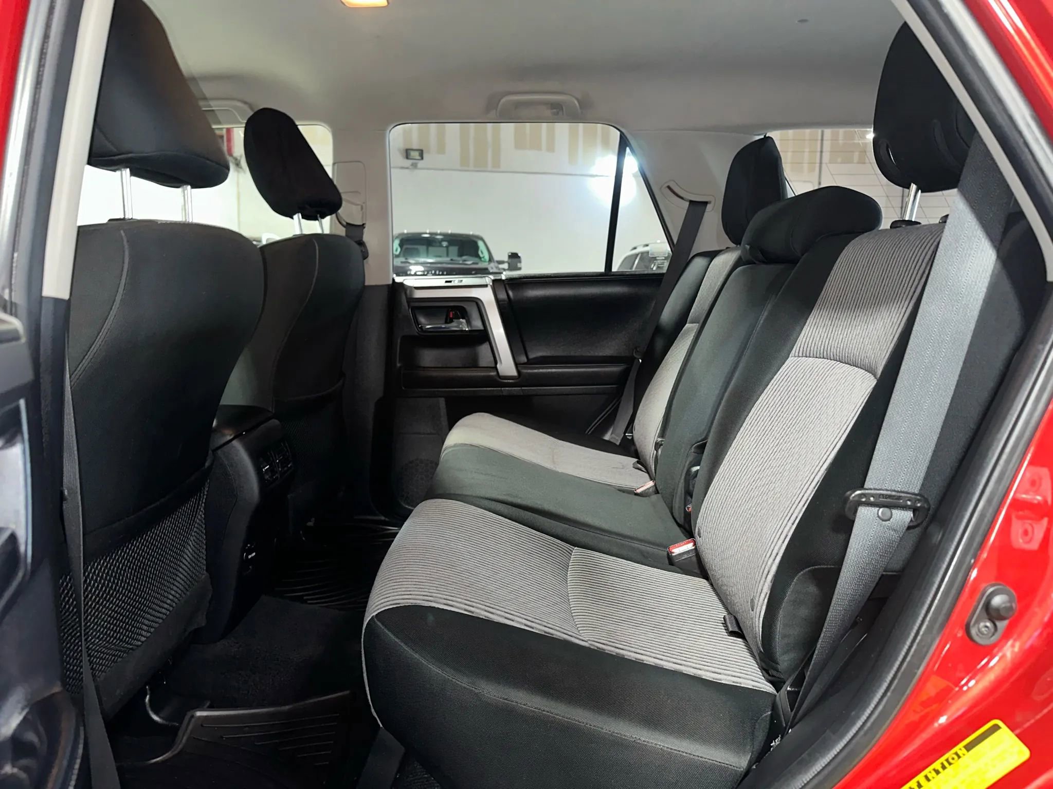 Used 2016 Toyota 4Runner SR5 AWD/4WD image 27