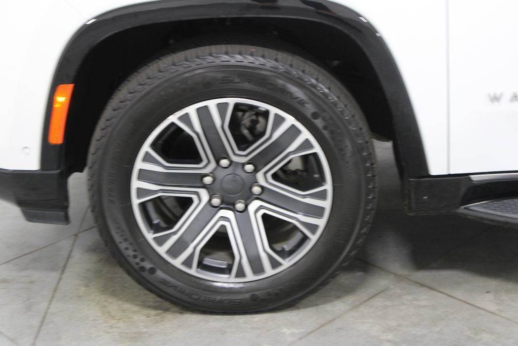 Used 2023 Jeep Wagoneer L Series II image 17