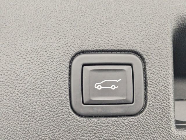 Used 2023 Chevrolet Equinox LT w/ Driver Convenience Package image 30