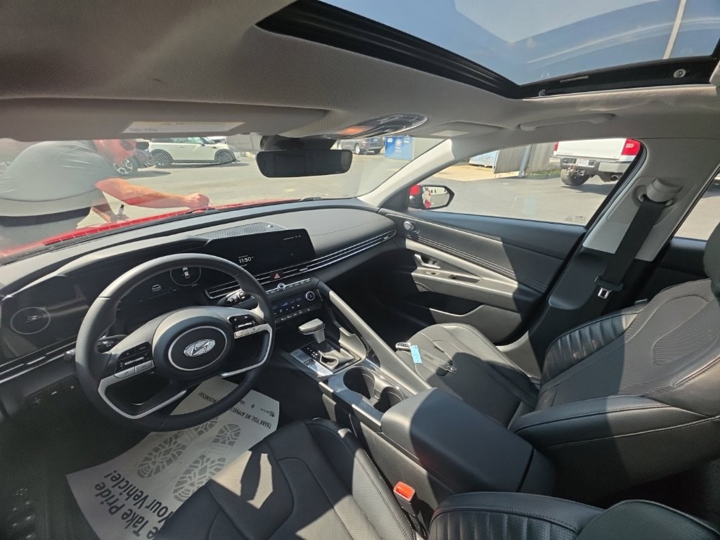 Used 2023 Hyundai Elantra Limited w/ Cargo Package FWD image 28