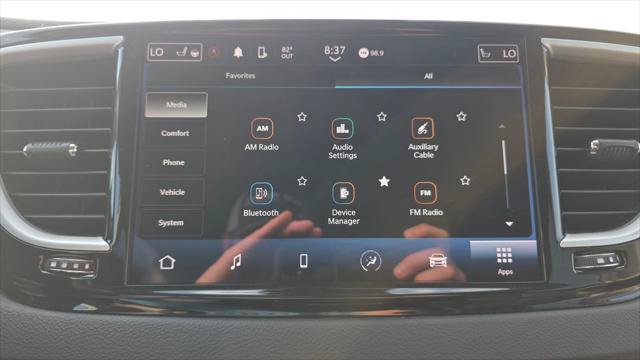 Certified 2024 Chrysler Pacifica Touring-L FWD image 36