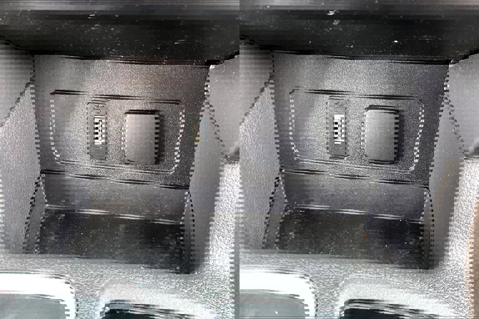 Used 2018 Ford Escape SE w/ SE Sync 3 Package image 34