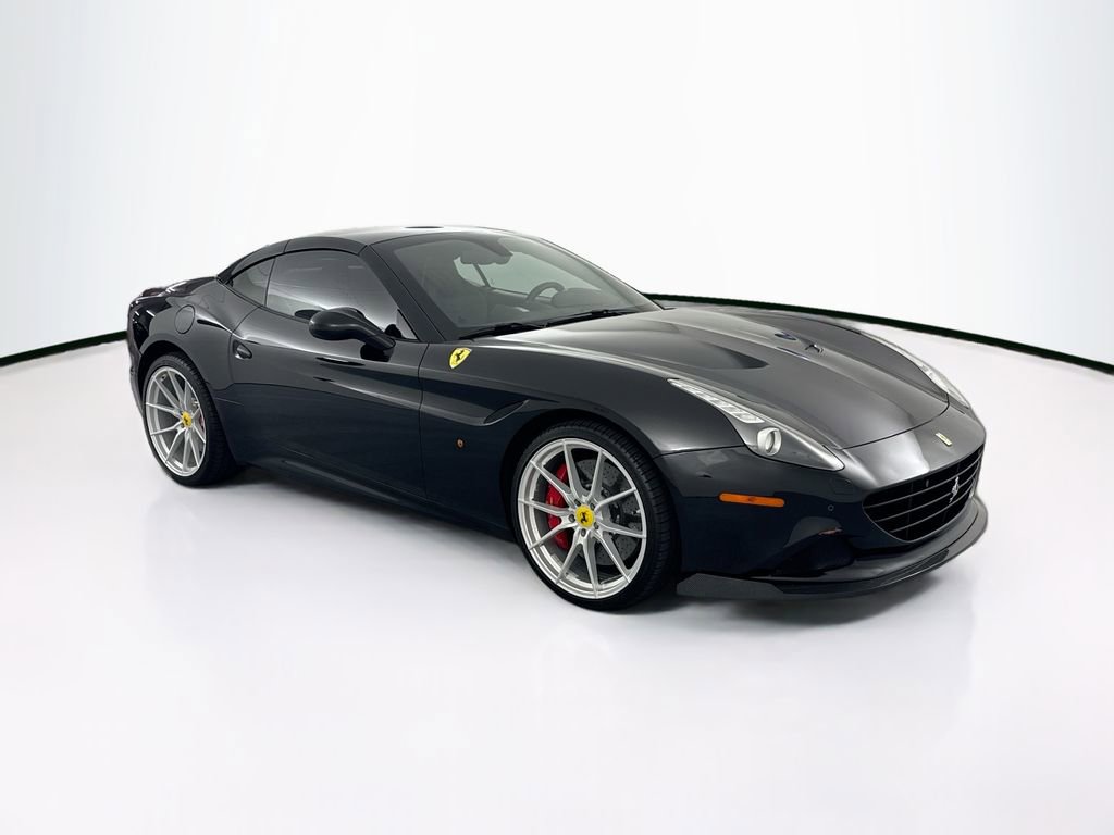 Used 2017 Ferrari California T image 39