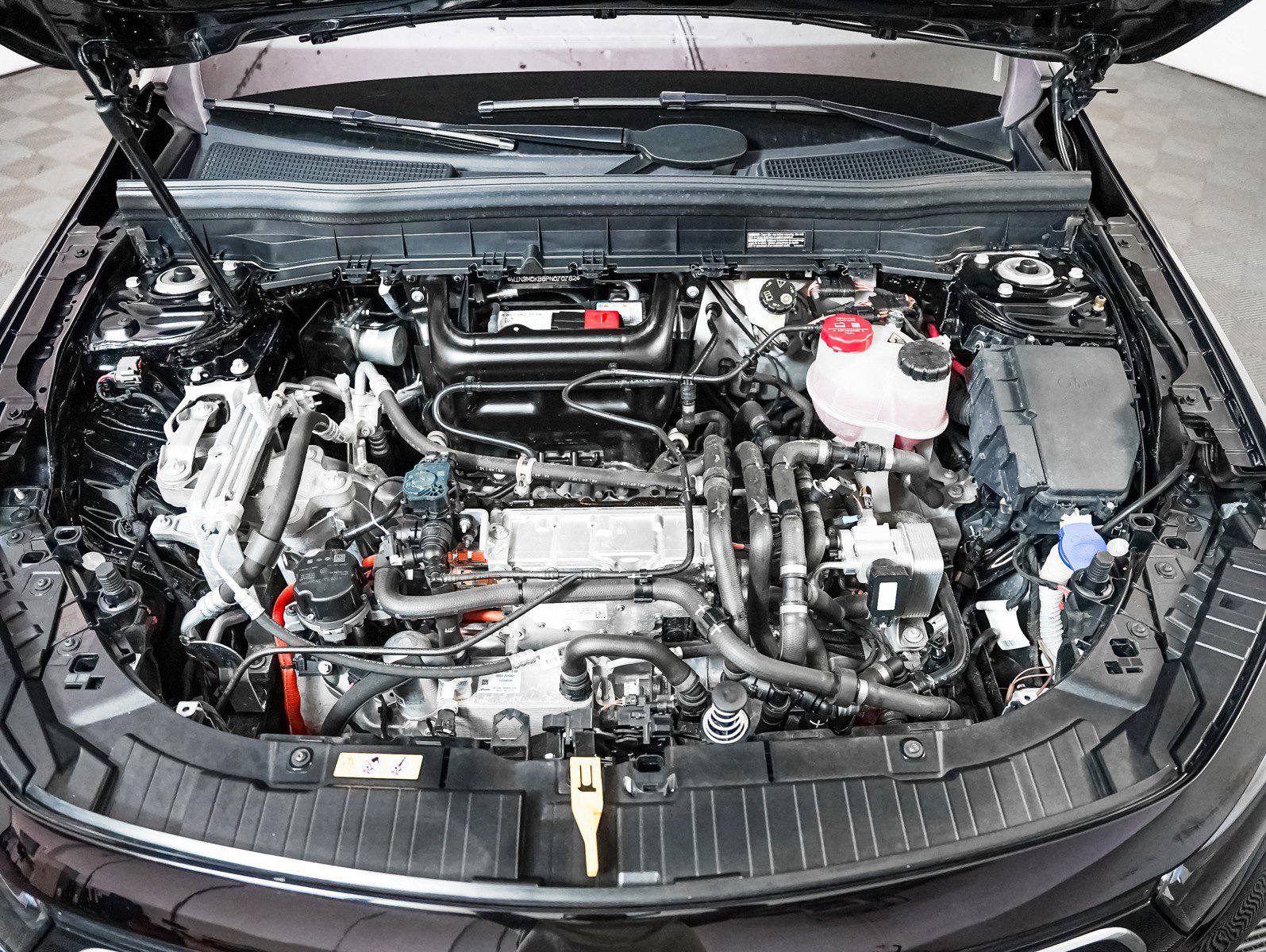 Certified 2023 Mercedes-Benz EQB 300 300 4MATIC image 4