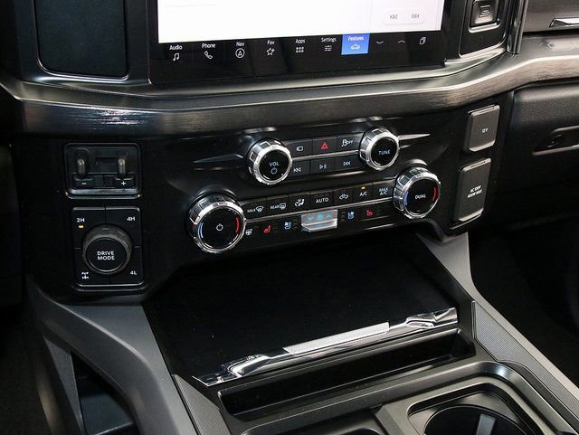 New 2026 Ford F250 Lariat image 27