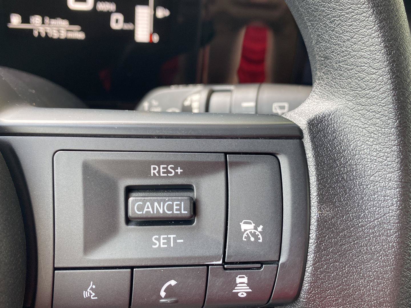 Certified 2025 Nissan Kicks SV AWD/4WD image 33