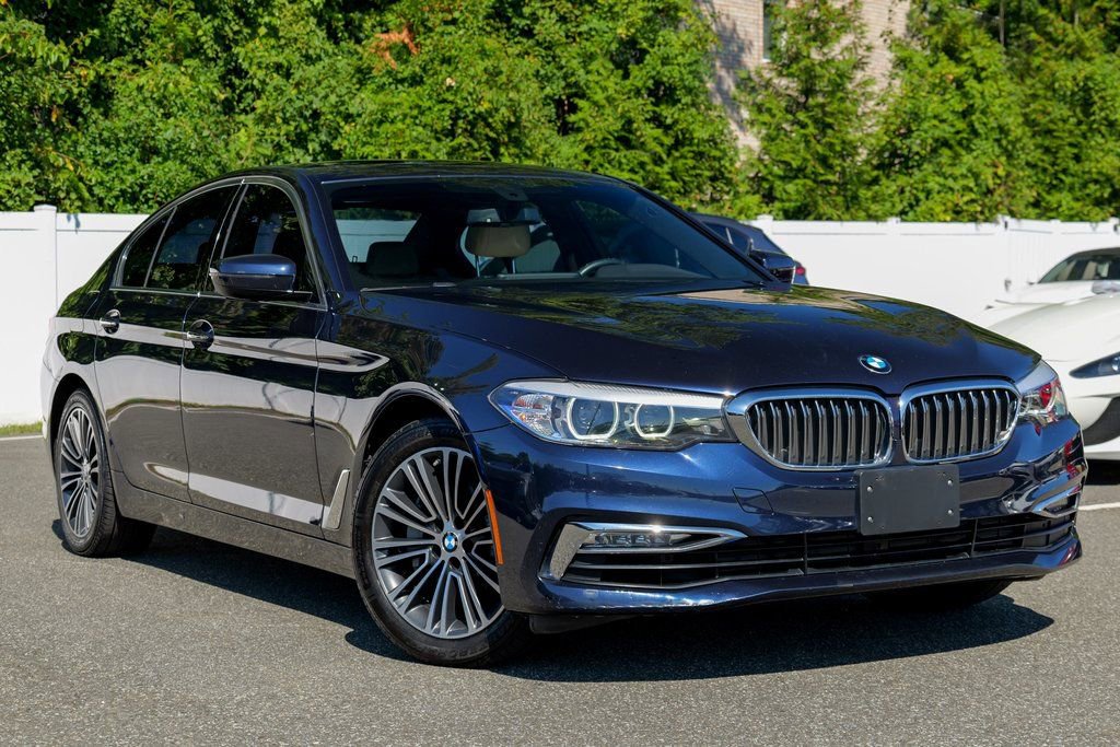 Used 2018 BMW 540i xDrive image 1