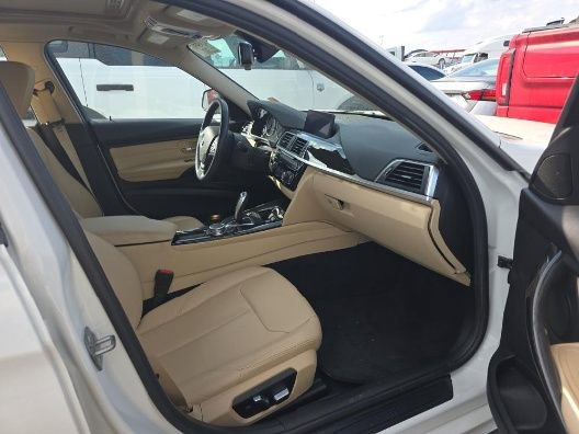 Used 2017 BMW 320i Sedan image 5