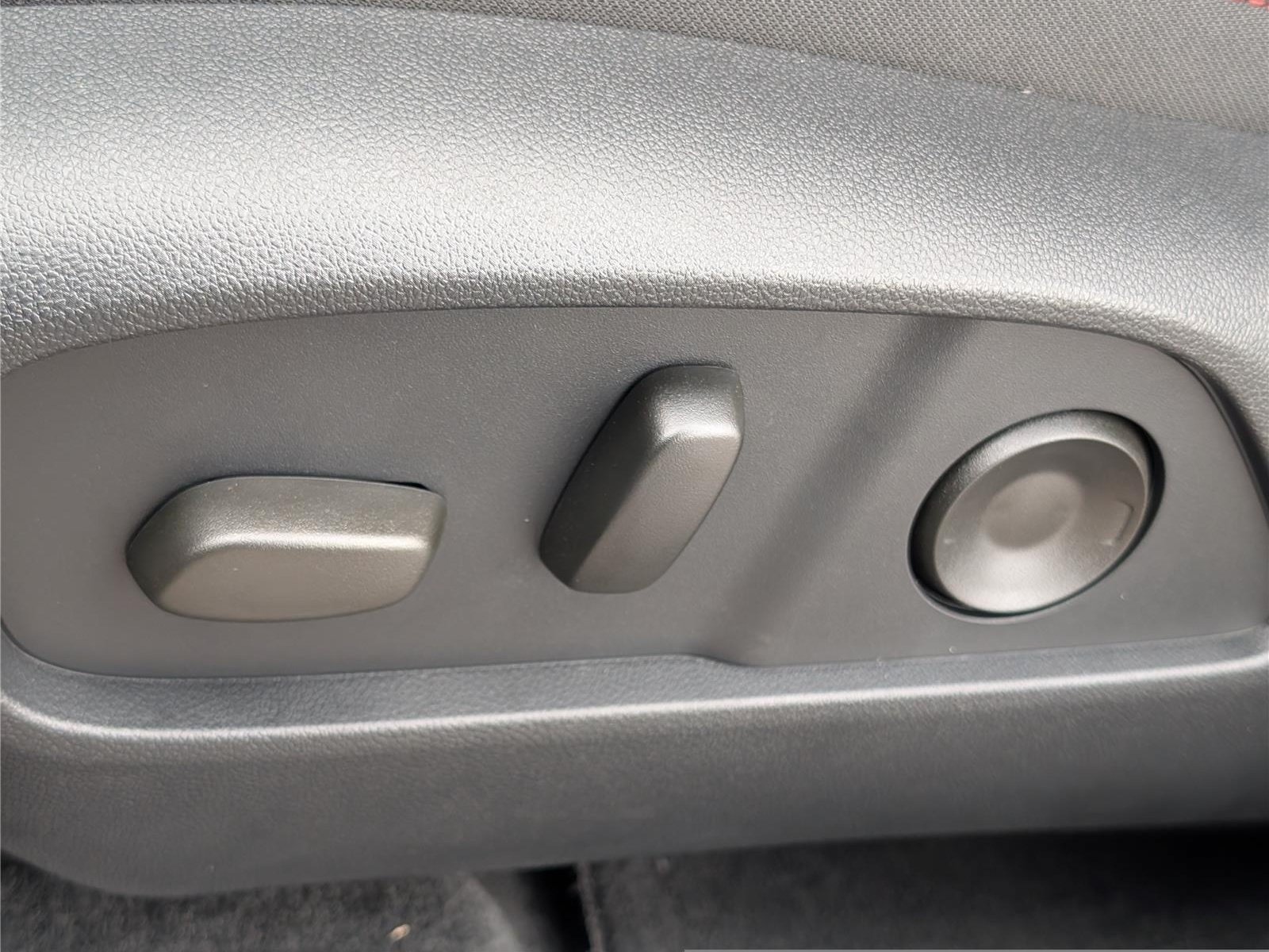 New 2027 Chevrolet Equinox RS AWD/4WD image 17