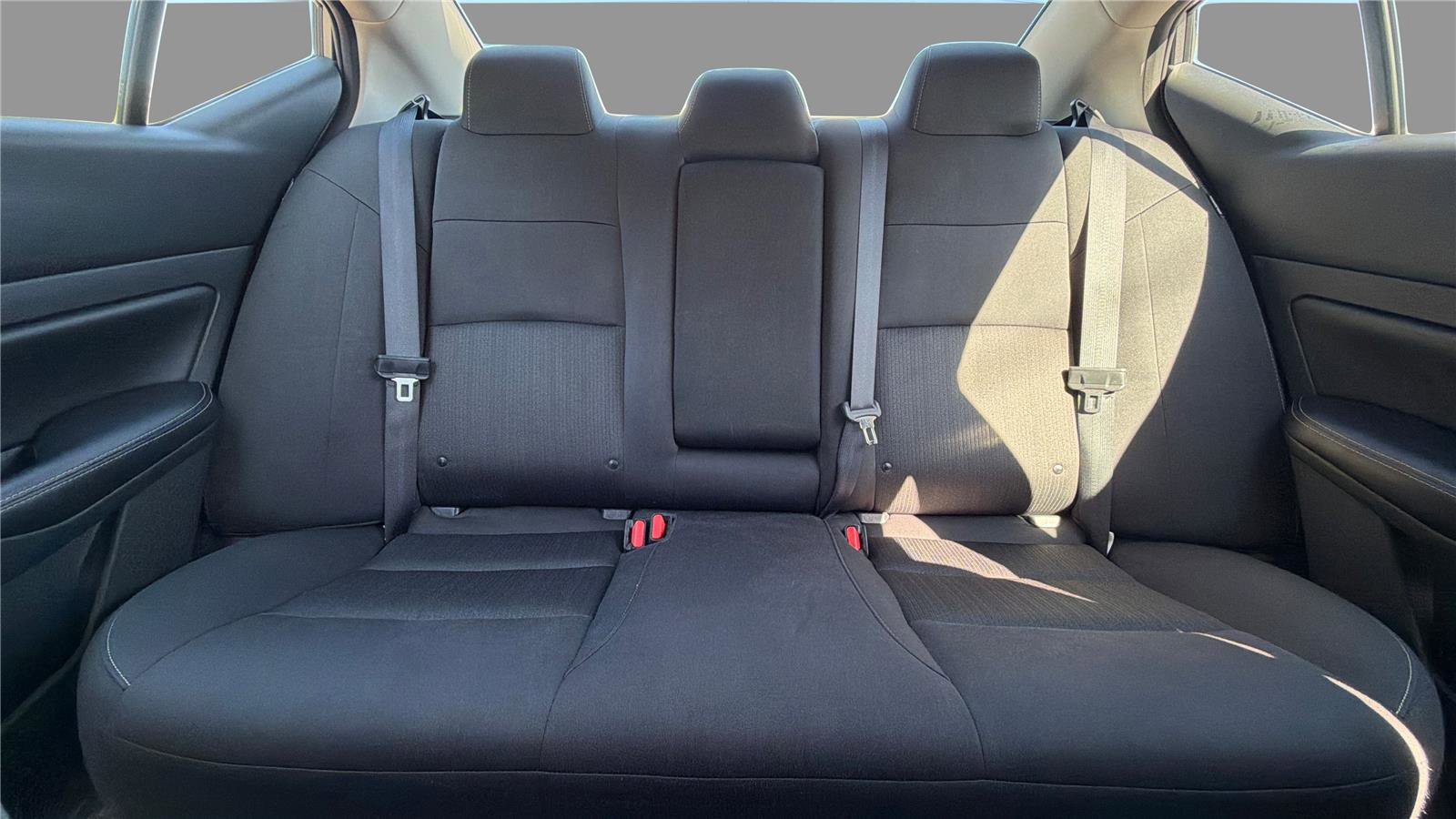 Used 2024 Nissan Altima 2.5 SV image 8