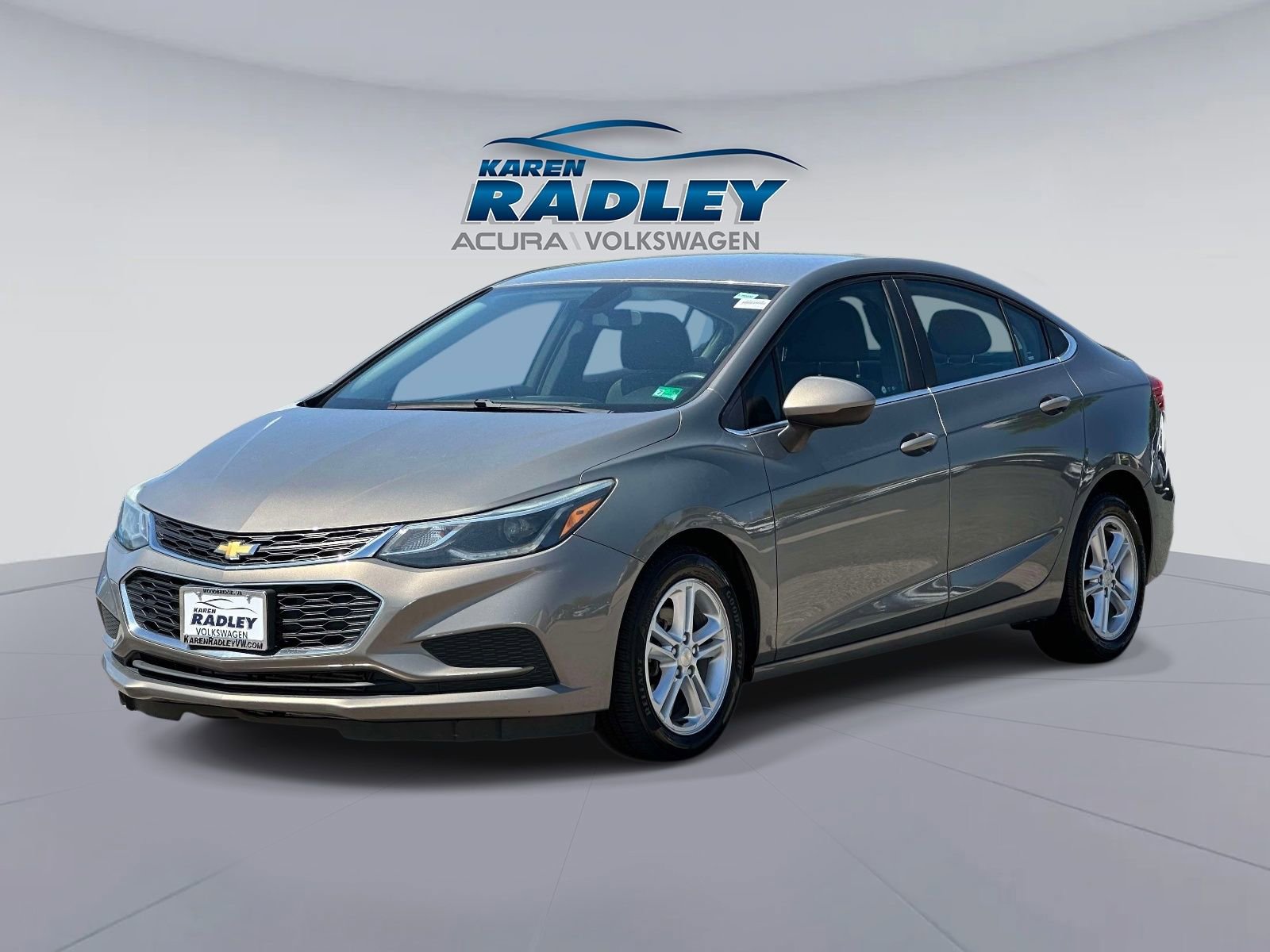 Used 2018 Chevrolet Cruze LT w/ Convenience Package FWD image 5