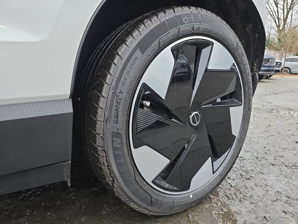 New 2025 Volvo EX30 Plus w/ Protection Package Premier AWD/4WD image 43