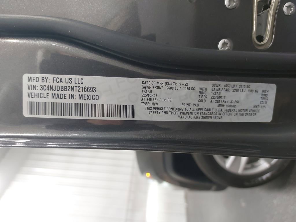 Used 2022 Jeep Compass Latitude image 35