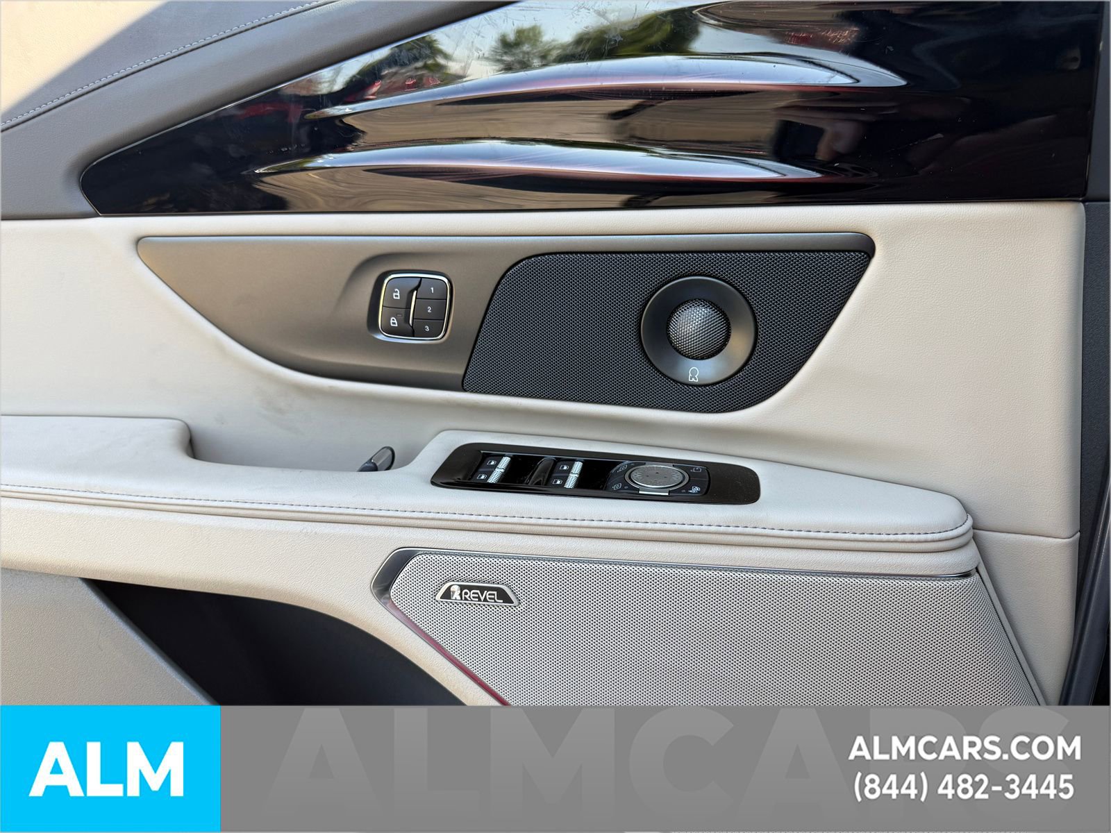 Used 2025 Lincoln Nautilus Reserve AWD/4WD image 26