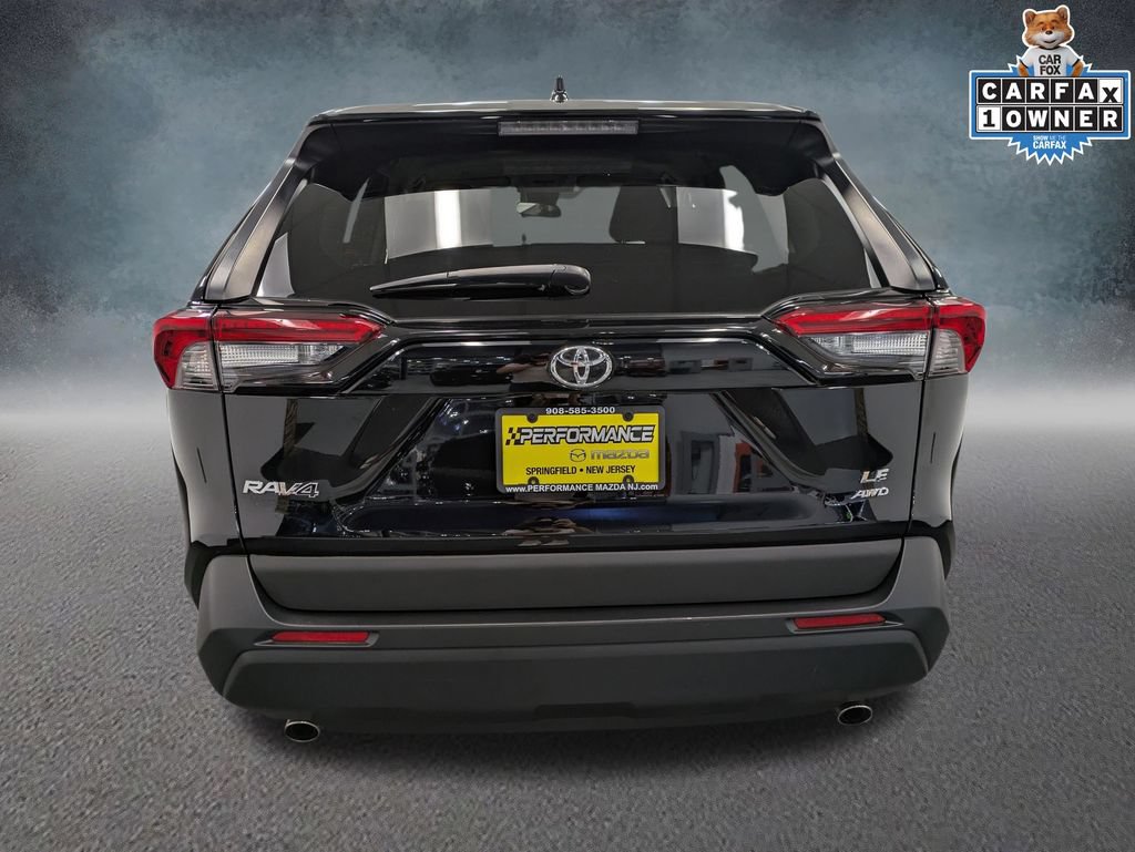 Used 2023 Toyota RAV4 LE AWD/4WD image 5