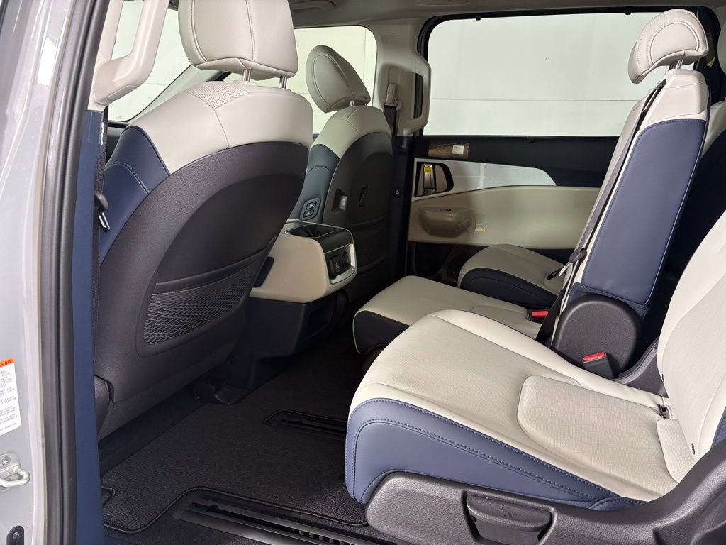 New 2026 Kia Carnival SX image 38
