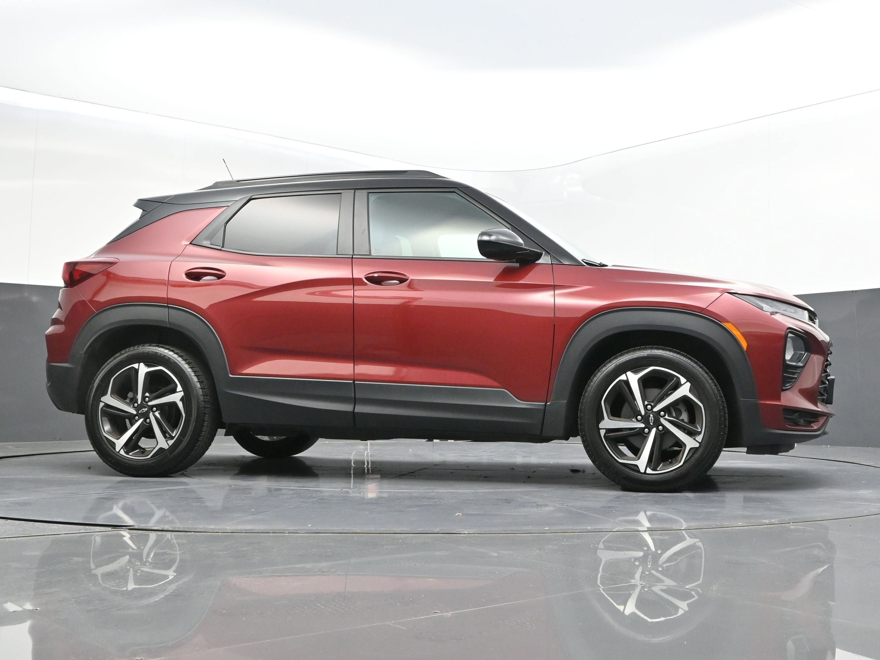 Used 2023 Chevrolet TrailBlazer RS w/ Convenience Package FWD image 42