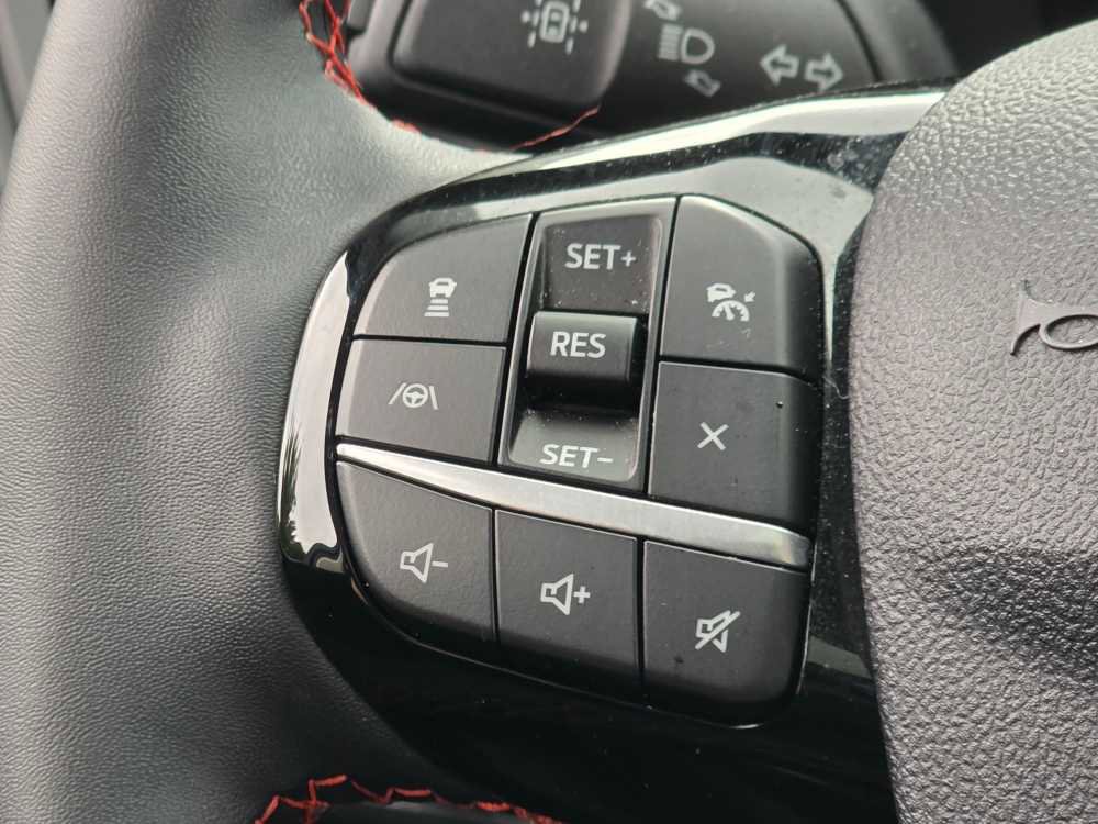 Used 2022 Ford Escape SEL w/ SEL Stealth AWD Package image 19