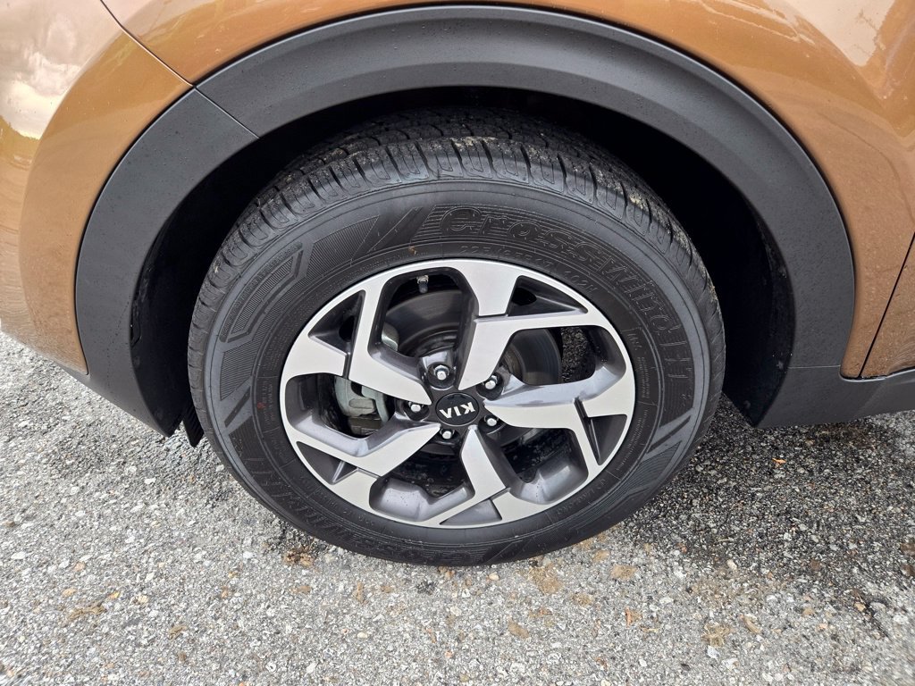 Used 2021 Kia Sportage LX AWD/4WD image 9