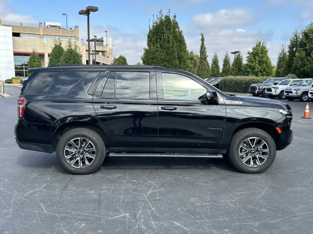 Used 2023 Chevrolet Tahoe Z71 w/ Luxury Package AWD/4WD image 3