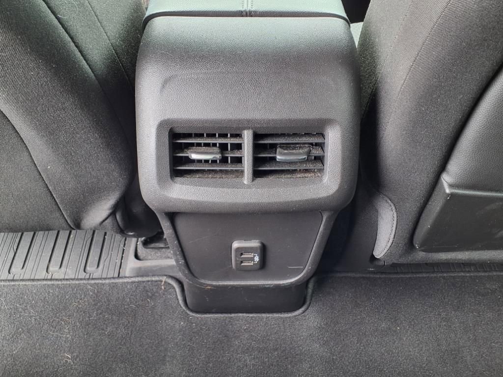 Used 2022 GMC Terrain SLE w/ Driver Convenience Package image 6