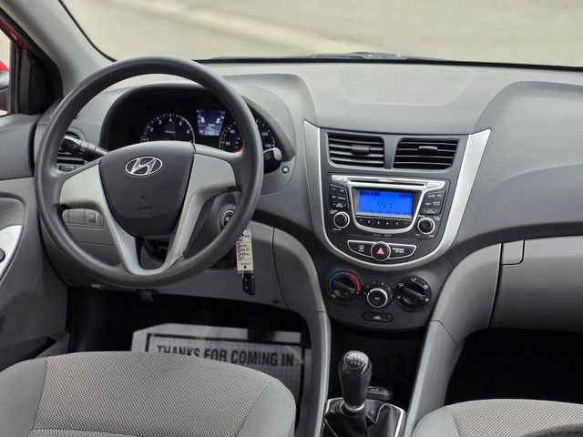 Used 2013 Hyundai Accent GS image 24