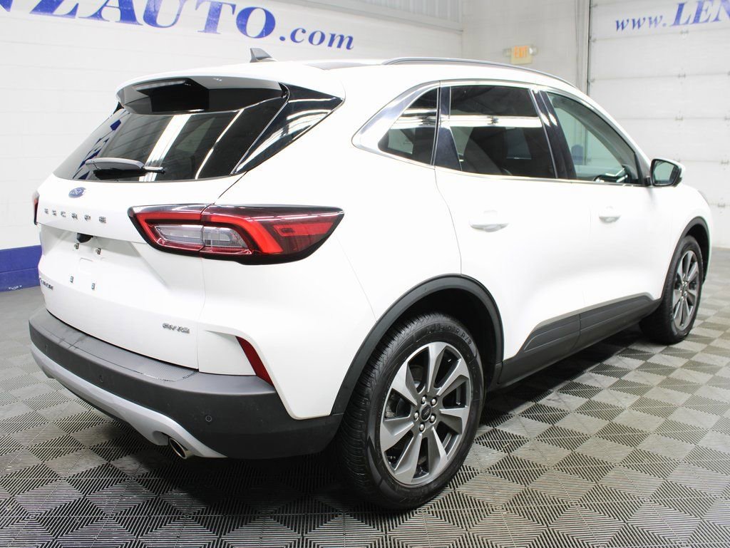Used 2024 Ford Escape Platinum video 4